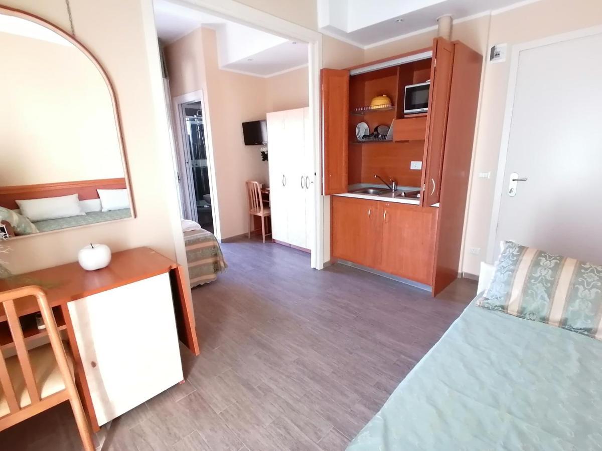 Hotel Nordic Беллария-Иджеа-Марина Экстерьер фото