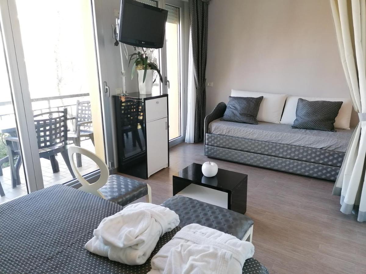 Hotel Nordic Беллария-Иджеа-Марина Экстерьер фото
